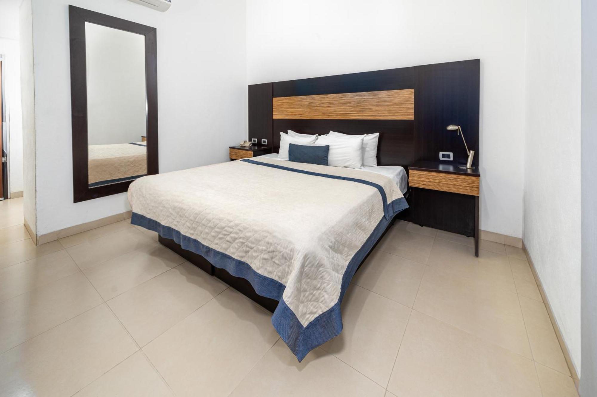 Hotel Mexico Plaza Silao Aeropuerto Экстерьер фото