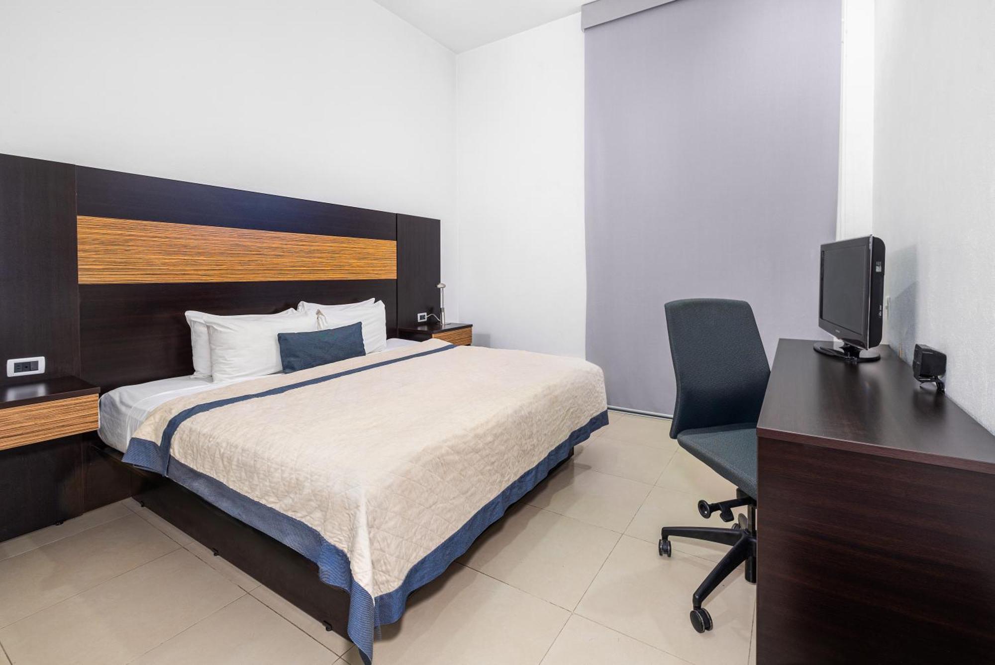 Hotel Mexico Plaza Silao Aeropuerto Экстерьер фото
